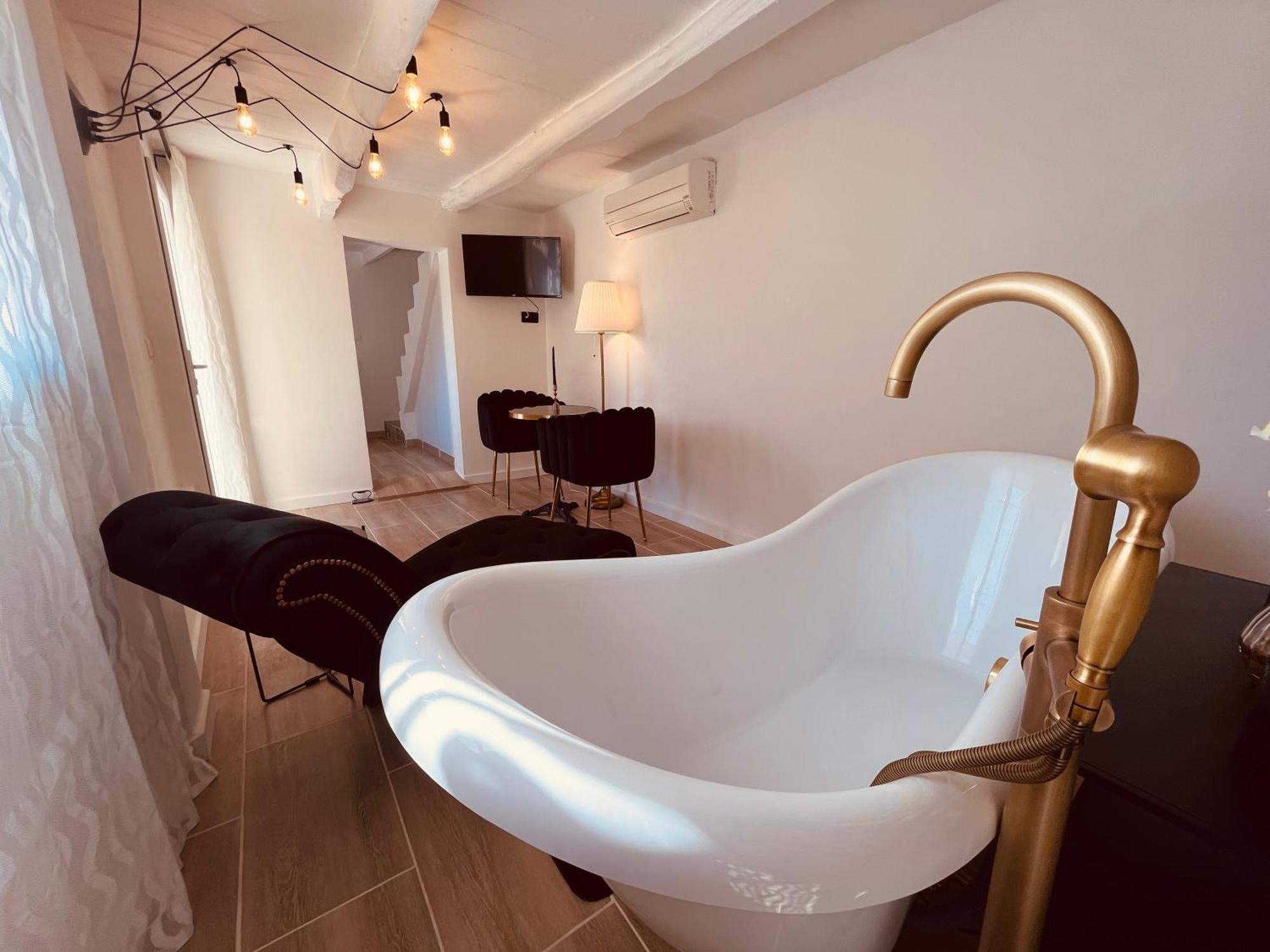 Domaine Amourella Aparthotel Lambesc Habitación foto